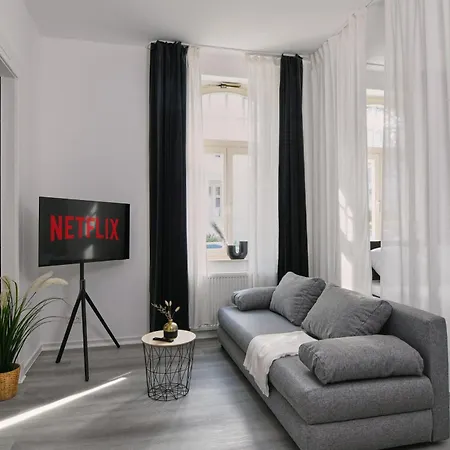 Neueroeffnung Homeme Netflix, Parkplatz, Kueche, Kurpark Appartement Bad Salzuflen