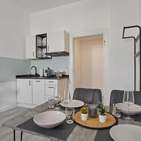 Neueroeffnung Homeme Netflix, Parkplatz, Kueche, Kurpark 巴特萨尔茨乌夫伦