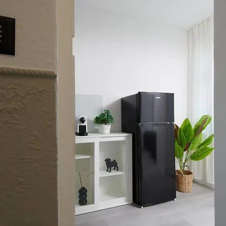 Neueroeffnung Homeme Netflix, Parkplatz, Kueche, Kurpark Bad Salzuflen